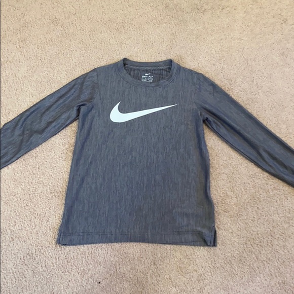 Nike Other - NWT Boys Nike Long Sleeve